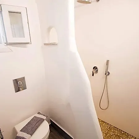 Hotel Alexandros Mykonos 2*
